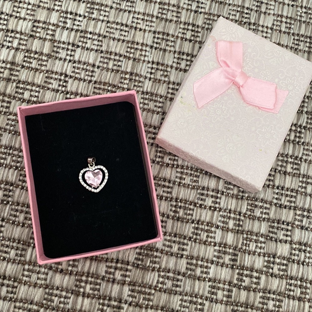 Heart necklace charm ♥️